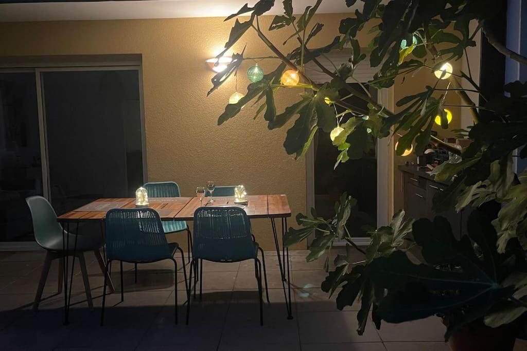 Tres Bel Appartement Contemporain Et Calme Fréjus Exterior photo