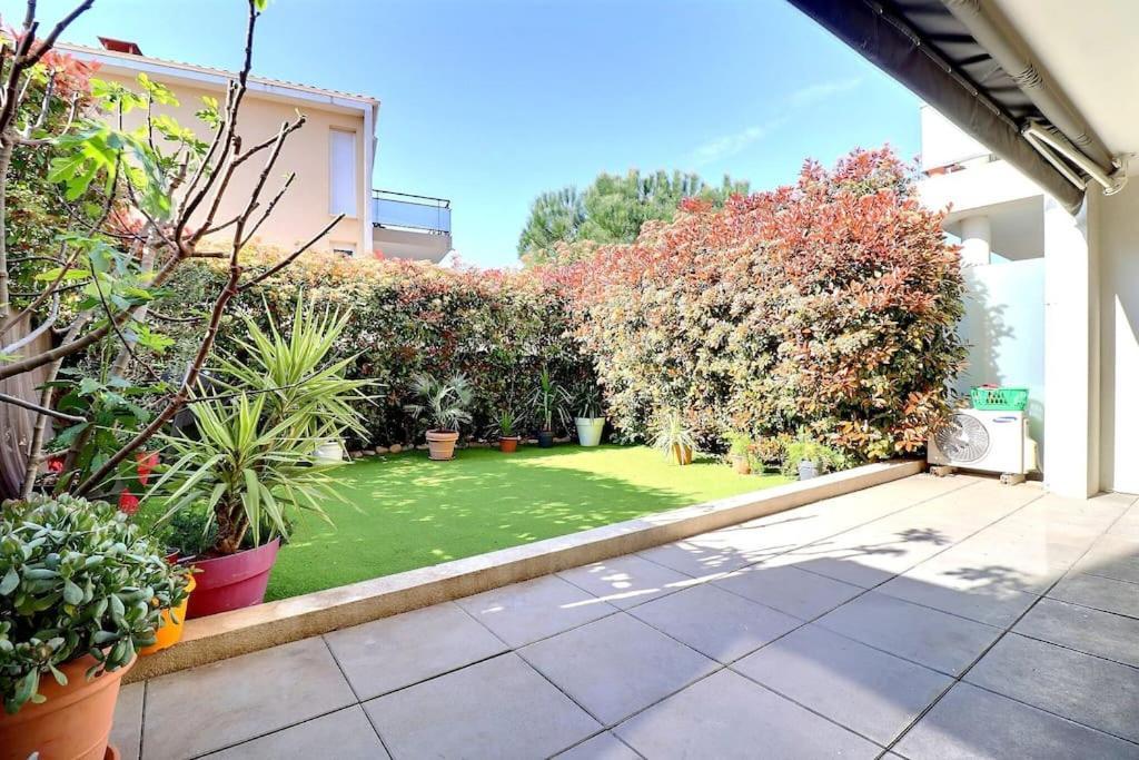 Tres Bel Appartement Contemporain Et Calme Fréjus Exterior photo