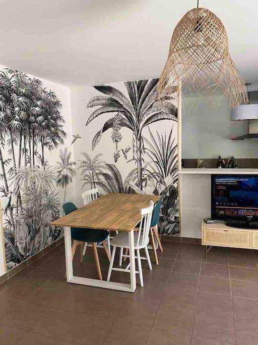 Tres Bel Appartement Contemporain Et Calme Fréjus Exterior photo