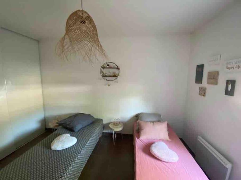 Tres Bel Appartement Contemporain Et Calme Fréjus Exterior photo